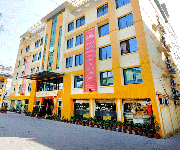 Yellow Pagoda Hotel